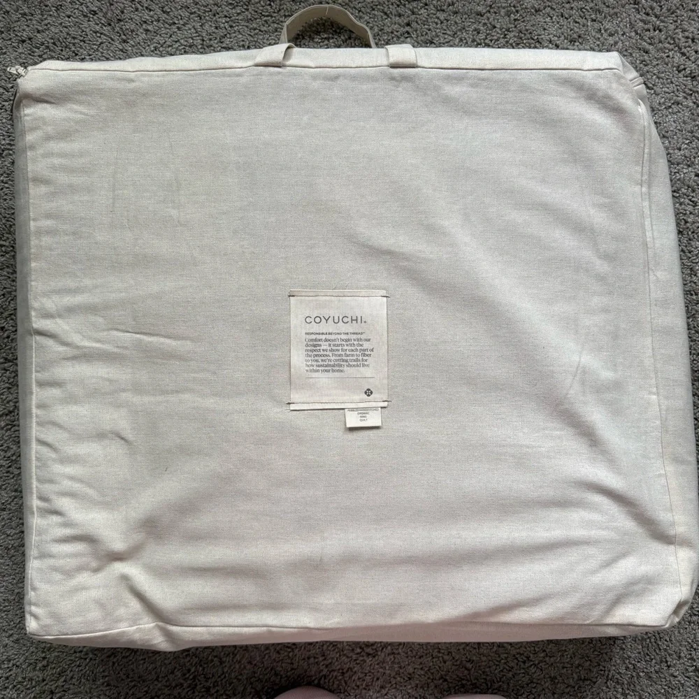 COYUCHI PEBBLED HANDSTICHED ORGANIC COTTON QUILT KING
